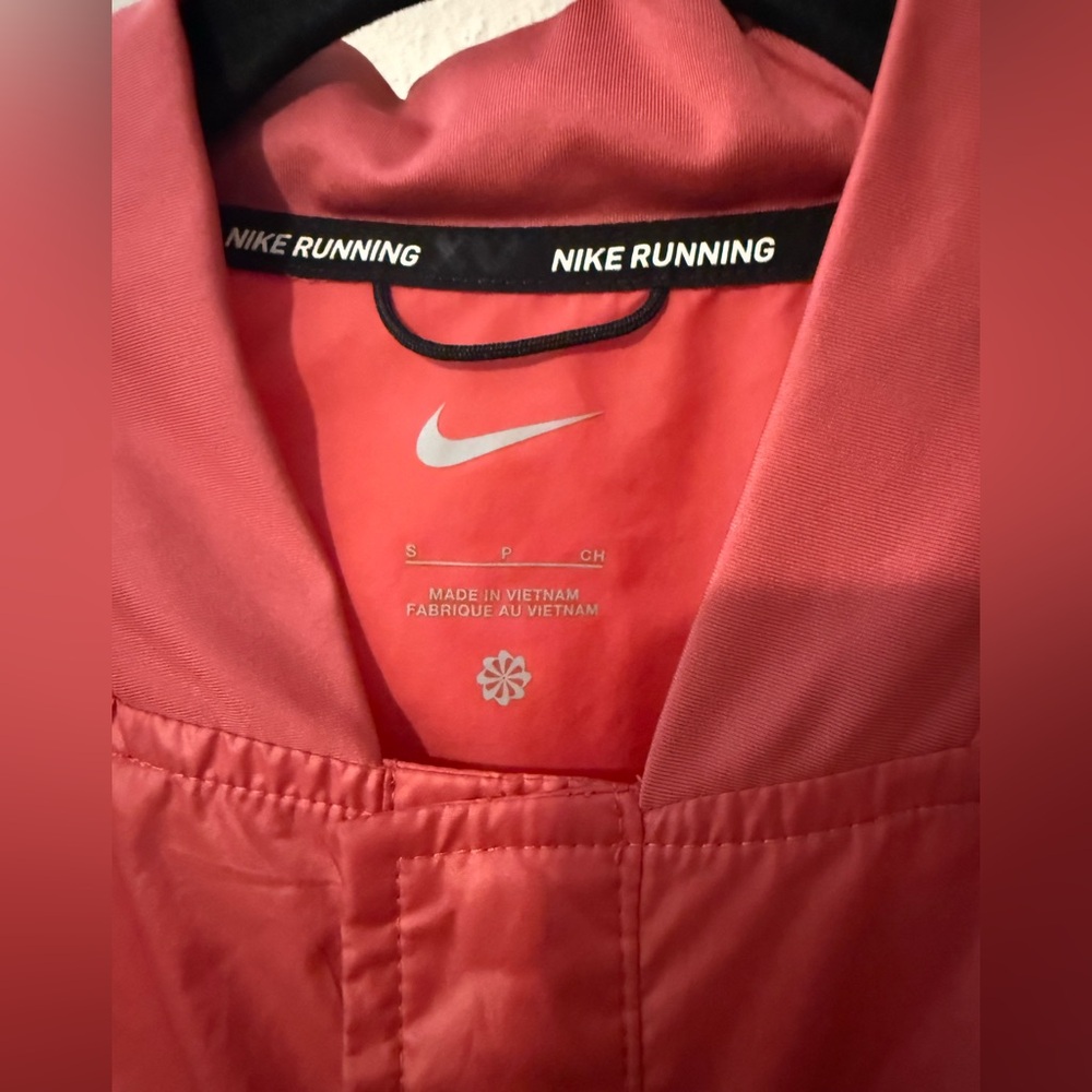 NIKE SWOOSH RUNNING JACKET SIZE SMALL - Picture 7 of 7